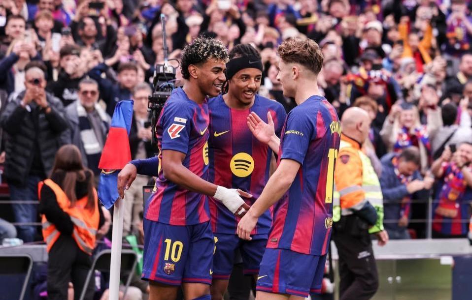 世界杯八强对阵-亚马尔上演帽子戏法！帽子戏法排行榜 C罗高居第一！梅西紧追C罗