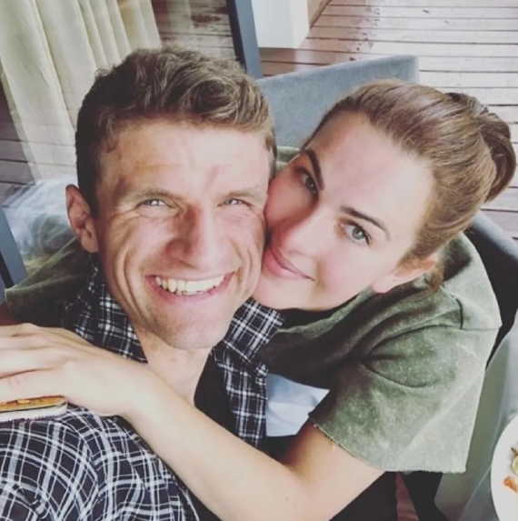 世界杯淘汰赛赛程-17年婚姻落幕！图片报独家：穆勒与妻子丽萨已和平分手